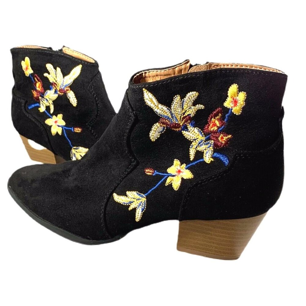 Embroidered Floral Suede Ankle Boots Stacked Wood Heel Side Zip Sz 6.5 Qupid - Picture 2 of 9